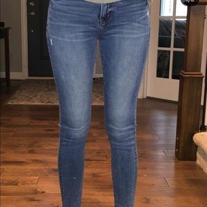 American Eagle women’s skinny jeans